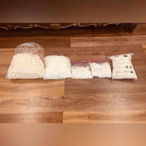 Peanut Packaging Material—Durable, Chic, and Ready to Ship! - Picture 9 of 11